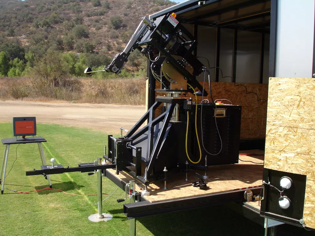 golf robot used to test golf balls and equipment