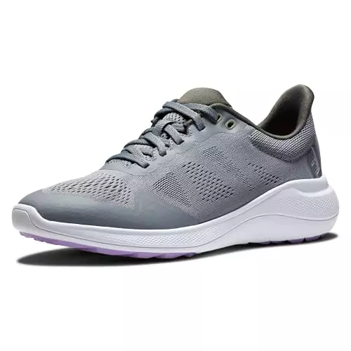 Unleash your potential with unbeatable traction and performance on the course, while enjoying the added off-course versatility of a stylish sneaker