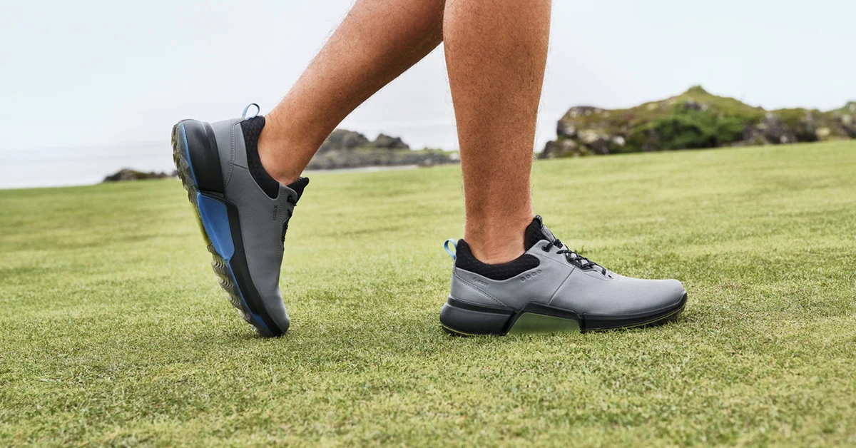 How to break in new golf shoes before your next round!