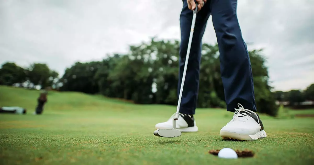 The Best Golf Shoes for Bad Knees - 2023